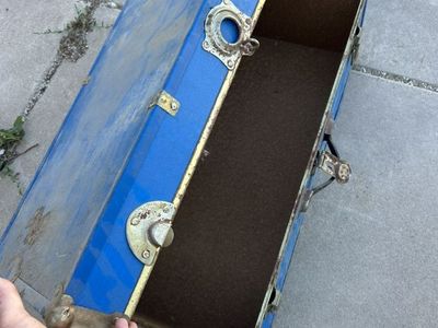 Vintage blie Trunk