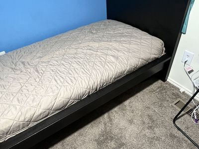 Twin size