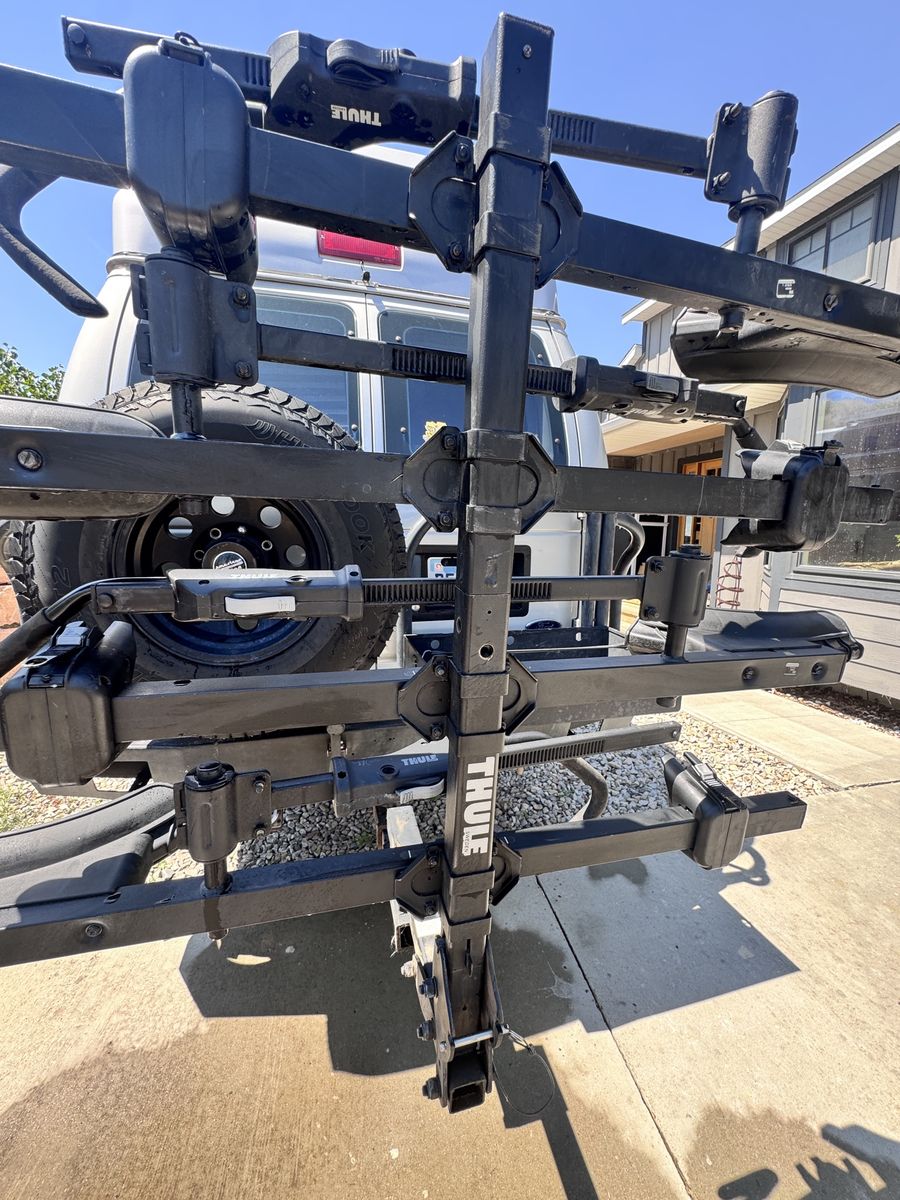 Thule T2 Classic 4-Bike Hitch Rack. 