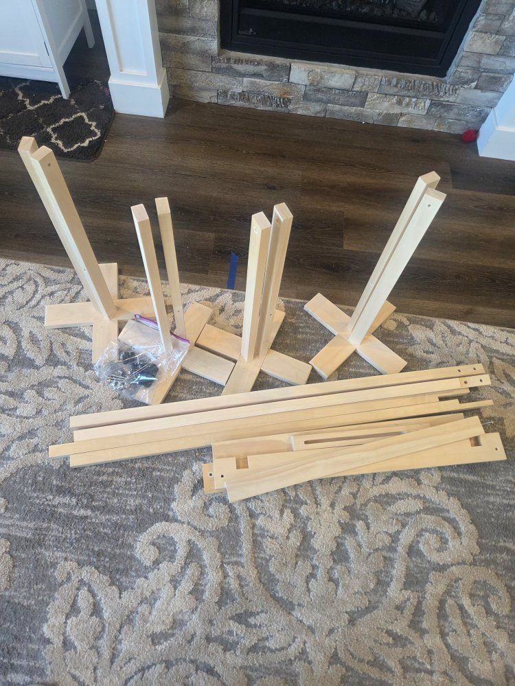 Quilt tying frame