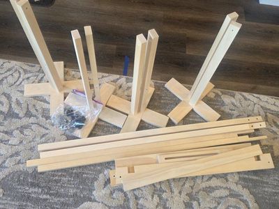 Quilt tying frame