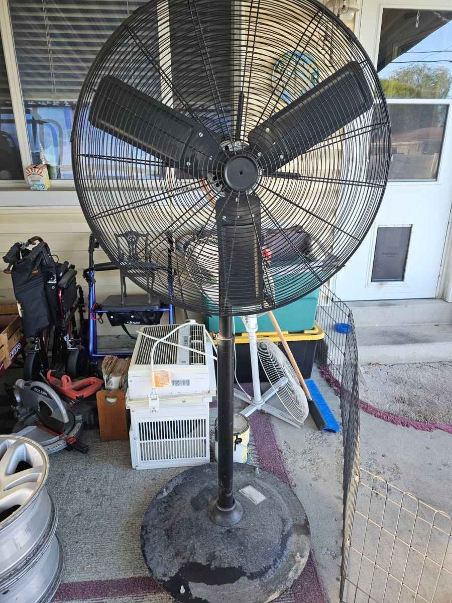 SHOP FAN
