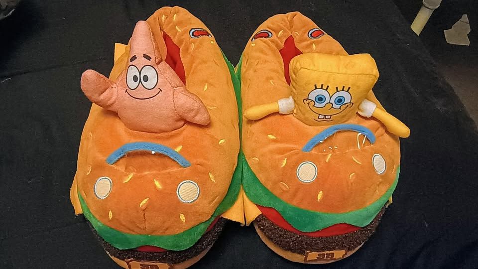 Spongebob Squarepants Patty Wagon Slippers Ground Up Size L/XL 2025