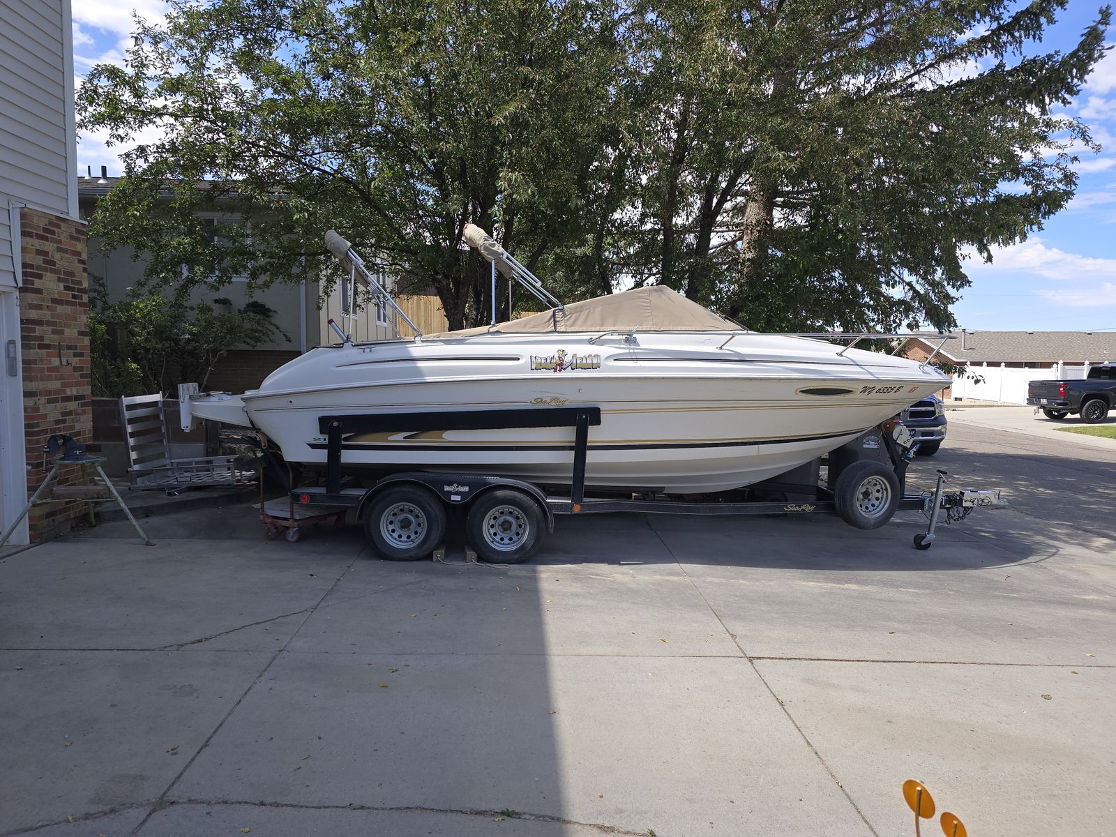 2001 searay 215 cuddy cabin