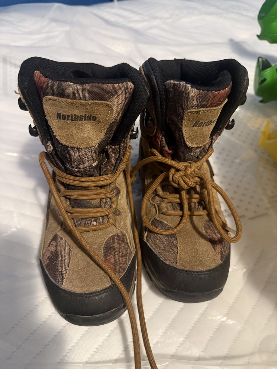 Northside Kids' Insulated Waterproof Hunting Hiking Boots, Size 1, Camo/Brown