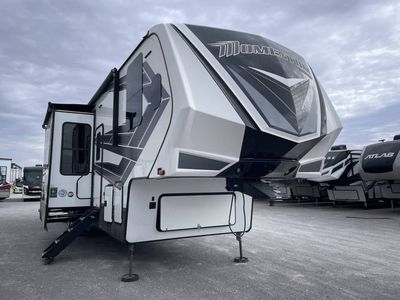 2021 Grand Design Momentum 398m