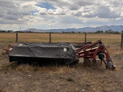 New Holland H6750 hay mower swather cutter