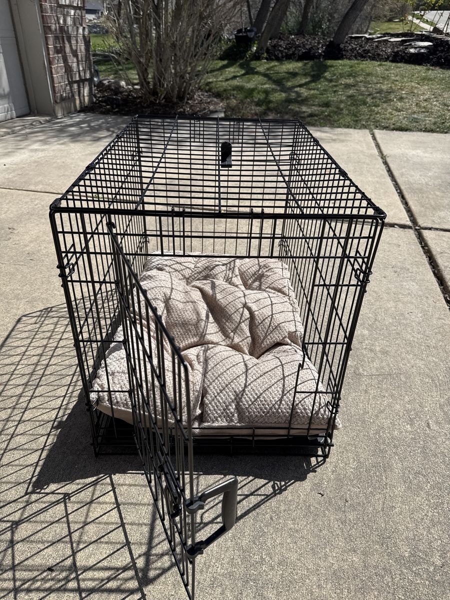 Dog crate