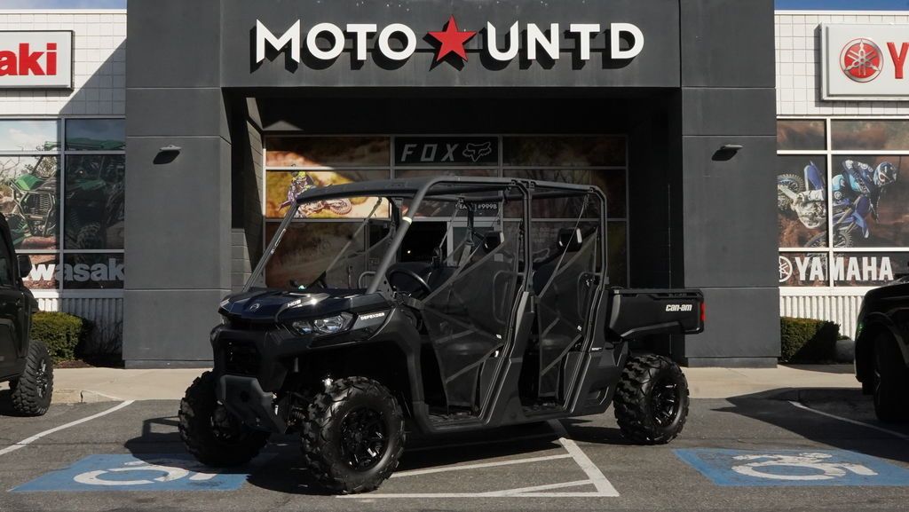 2024 Can-Am® Defender MAX DPS HD9 Timeless Black