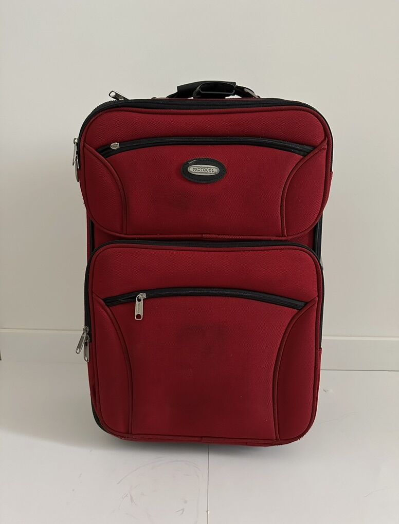 Sturdy Carry On Luggage Bag