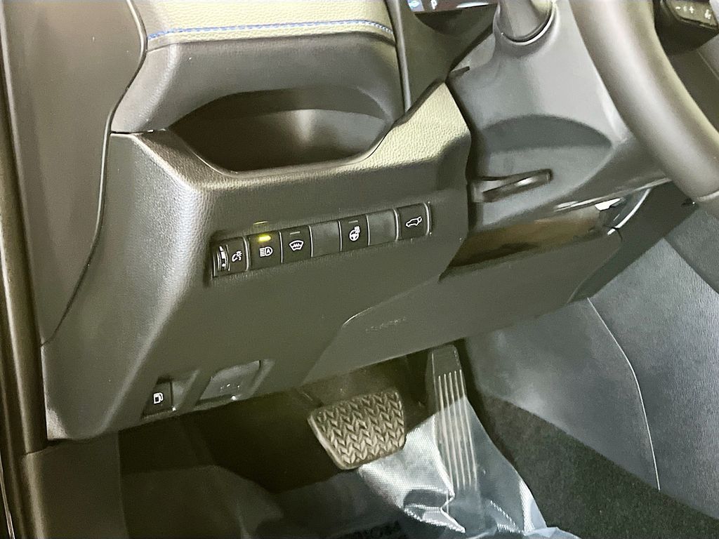 Main image 10