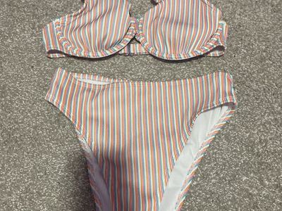 Rainbow Stripe Underwire High-Waist Bikini Set - Women's Swimsuit (Top S, Bottom XS)