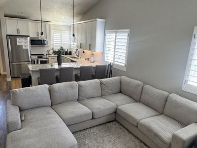 Large Light Gray Sectional Sofa - Comfortable and Spacious Seating for Living Room