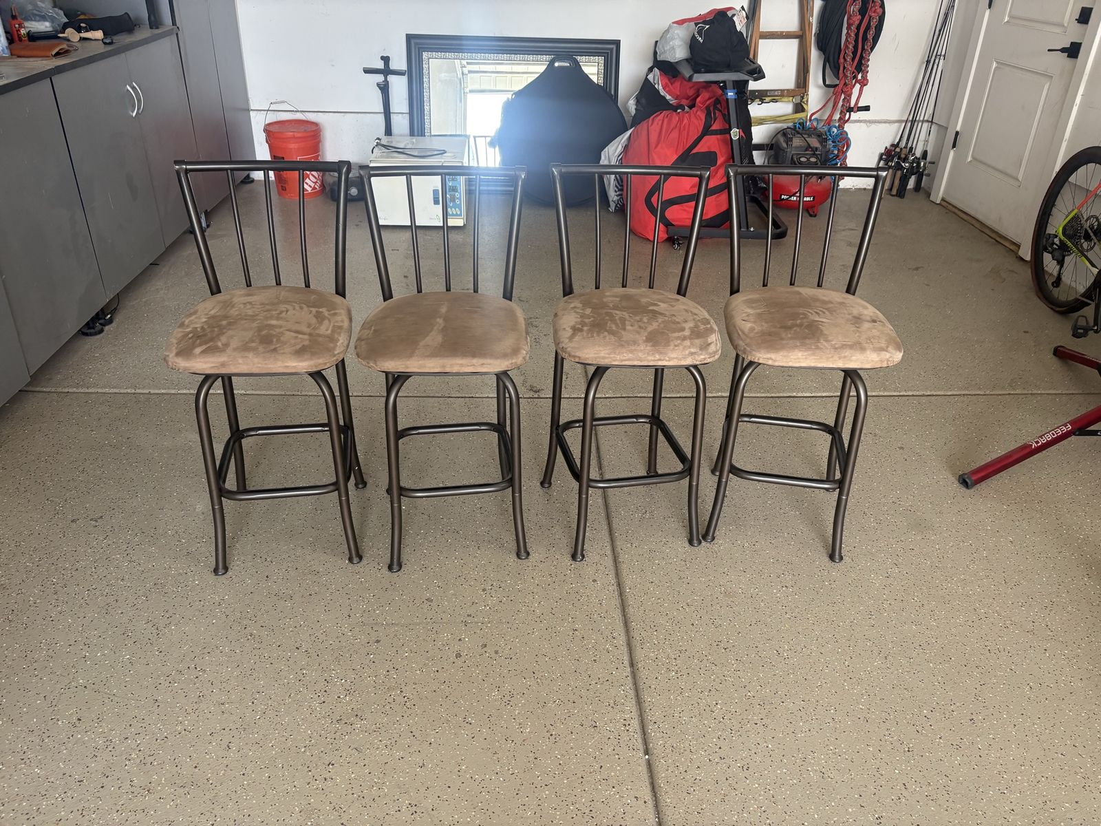 4 barstools