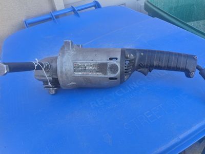 Makita 180 disk grinder
