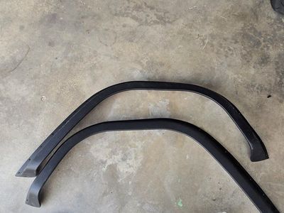 New Bushwacker 20001-07 Pair Of Front Cut-Out Fender Flares For 66-77 Ford Bronco