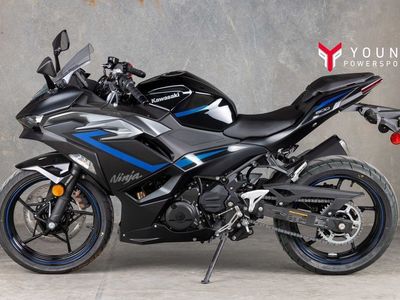 2025 Kawasaki Ninja® 500 SE ABS