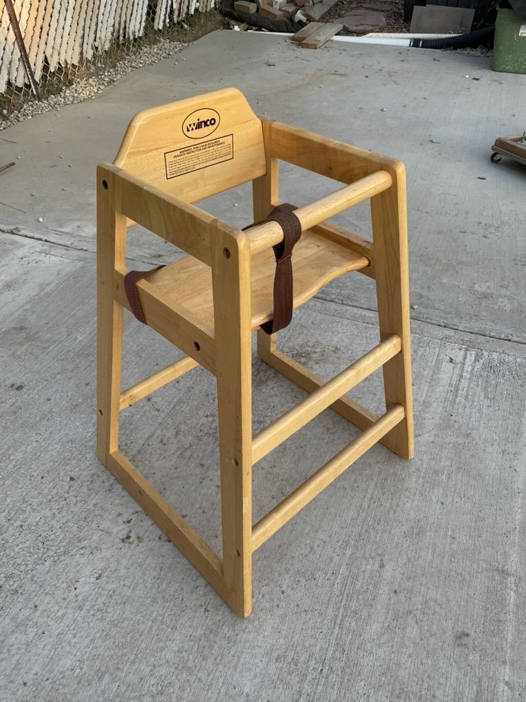 Winco Wooden High Chair