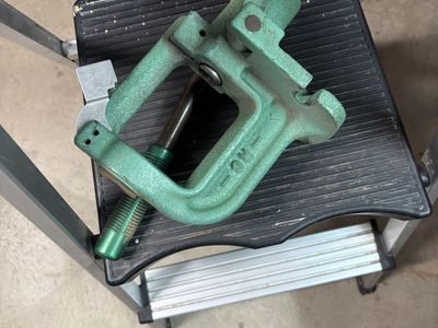 RCBS ROCK CHUCKER RELODING PRESS