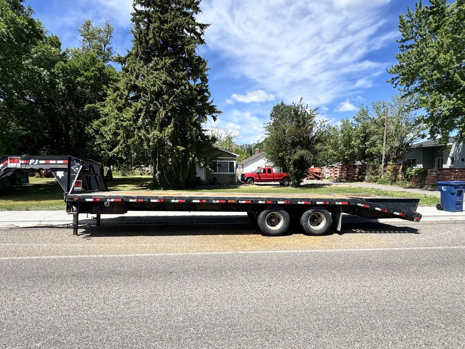 PJ 2008 Trailer 30ft Gooseneck Flatbed Trailer - Dual Tandem Axle, Heavy Duty Hauling