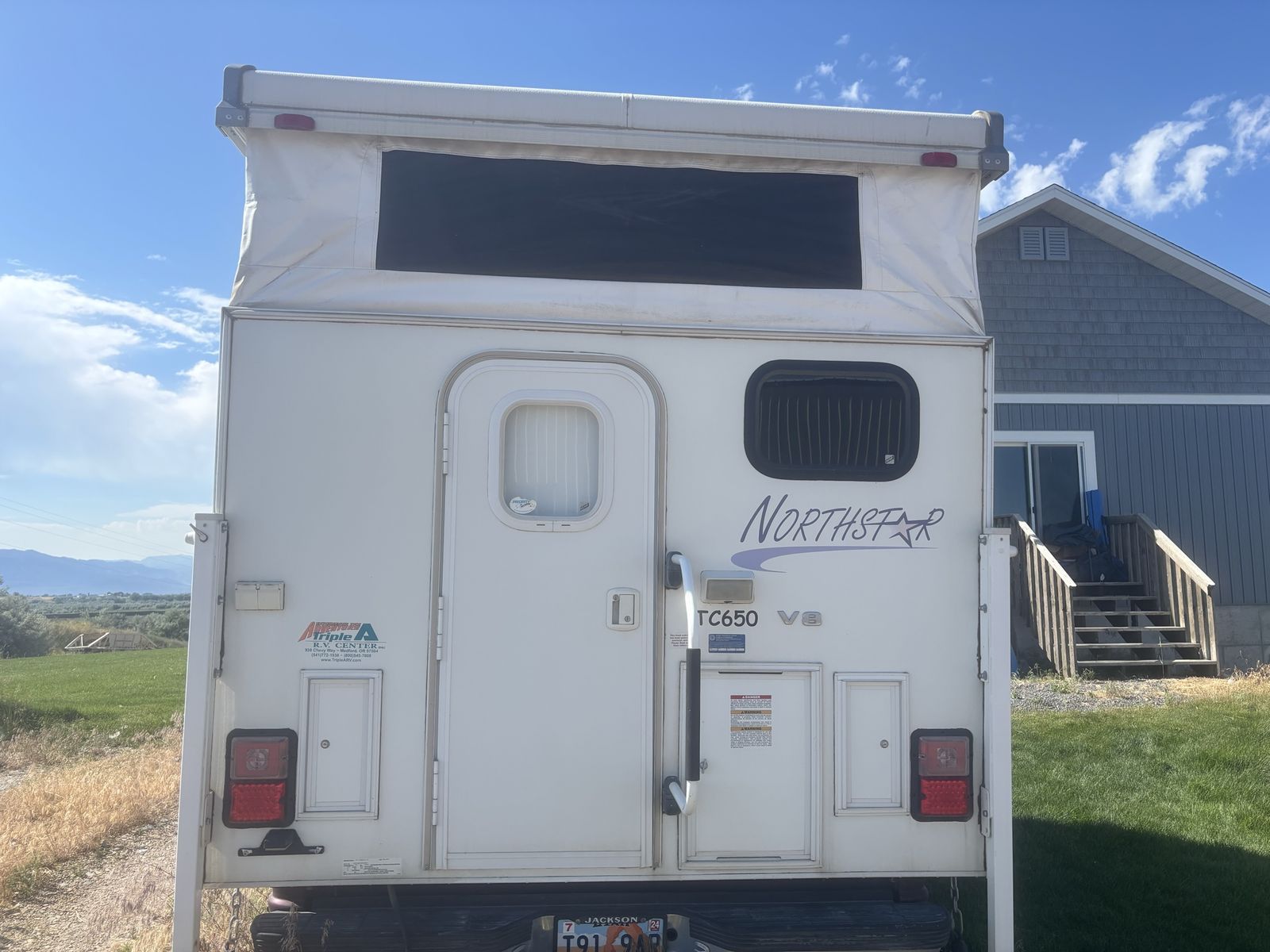 Northstar Pop-Up Truck Camper - Compact & Lightweight RV for Adventurers