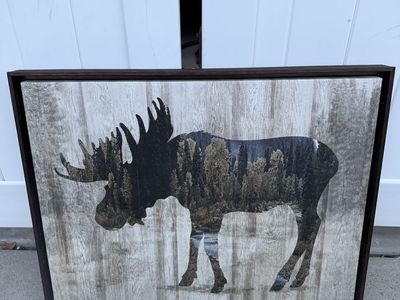 Rustic Moose Silhouette Canvas Wall Art - Wood Grain Forest Design 24"x18”