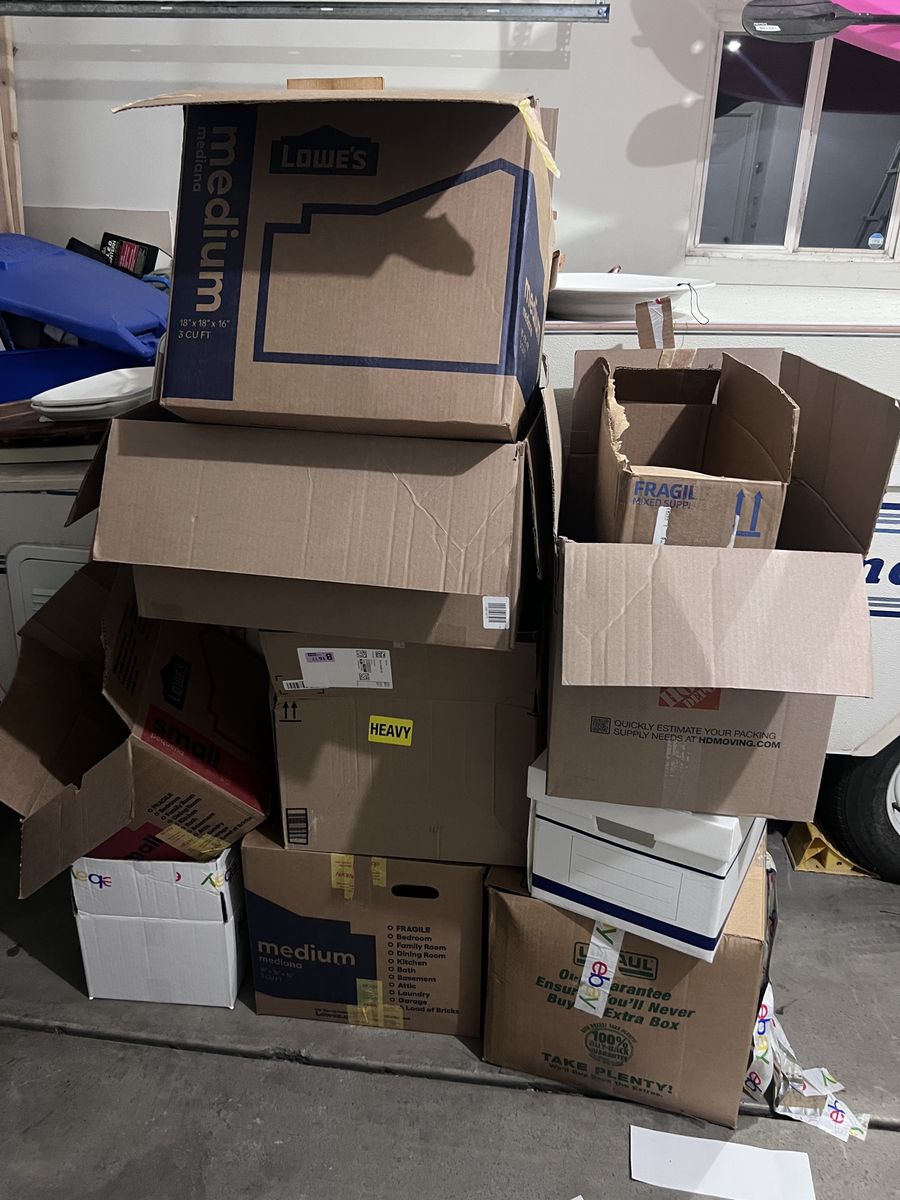 11 moving boxes for free in Lehi