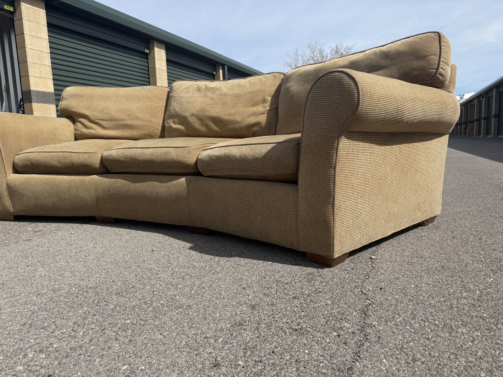 Curved Rown Filled Luxary Couch-will Deliver