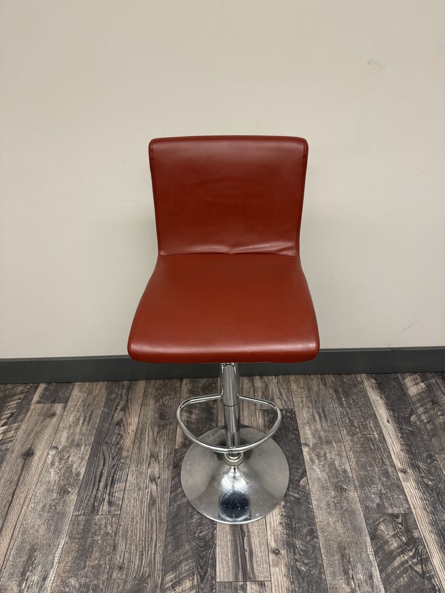 Barstool 