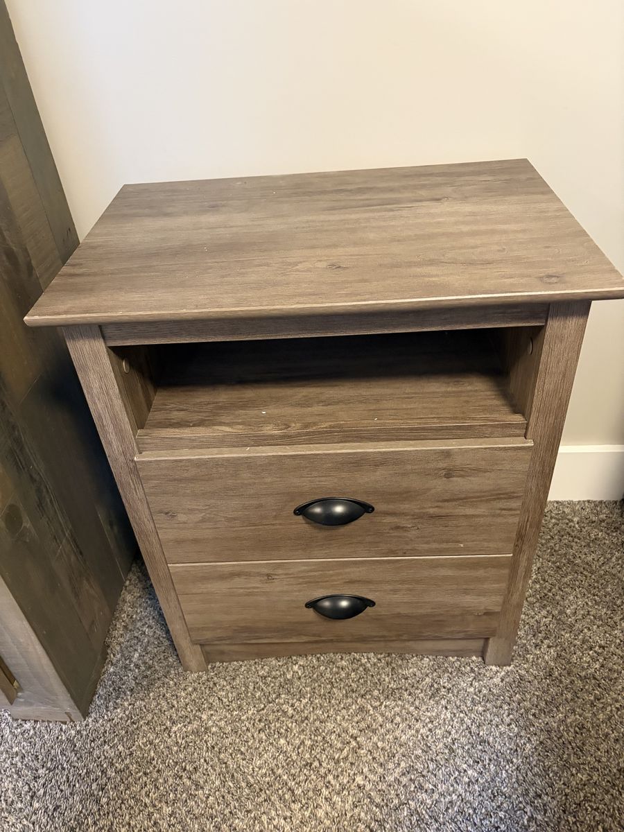 Bed side table