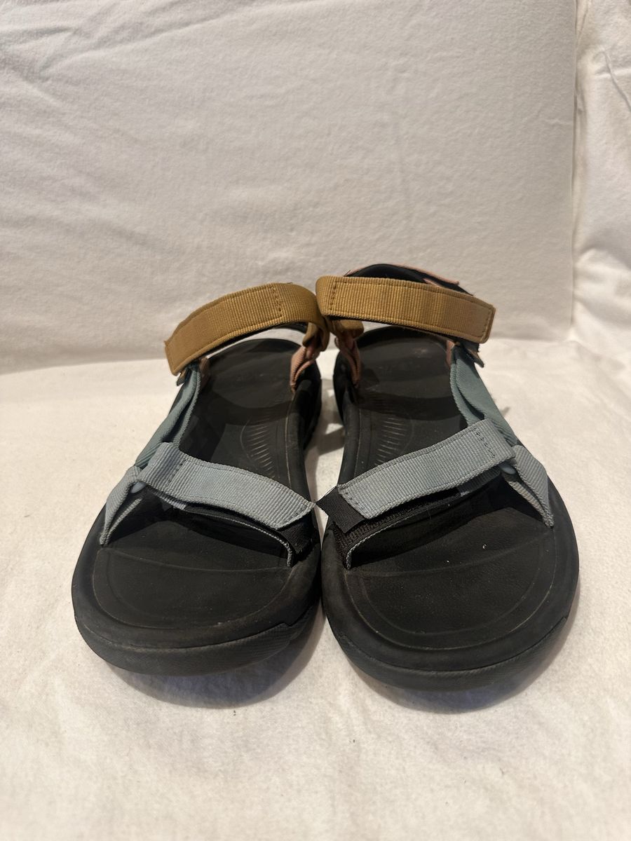 Teva women’s size 9 multicolored hiking sandals