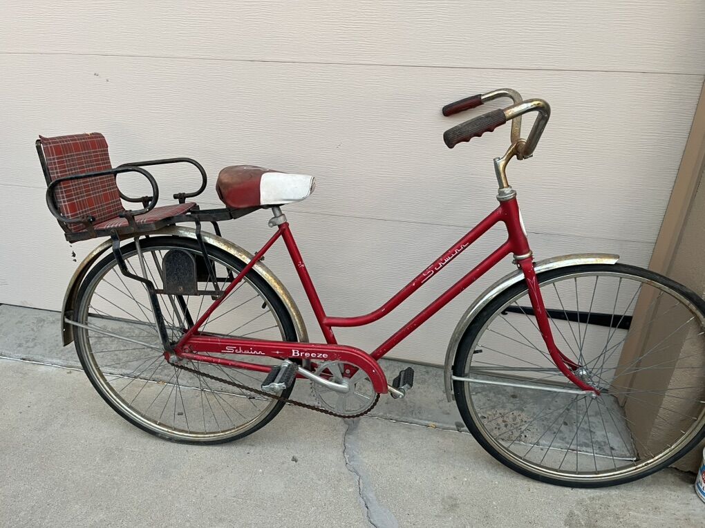 Antique Schwinn Breeze Bike With Seat