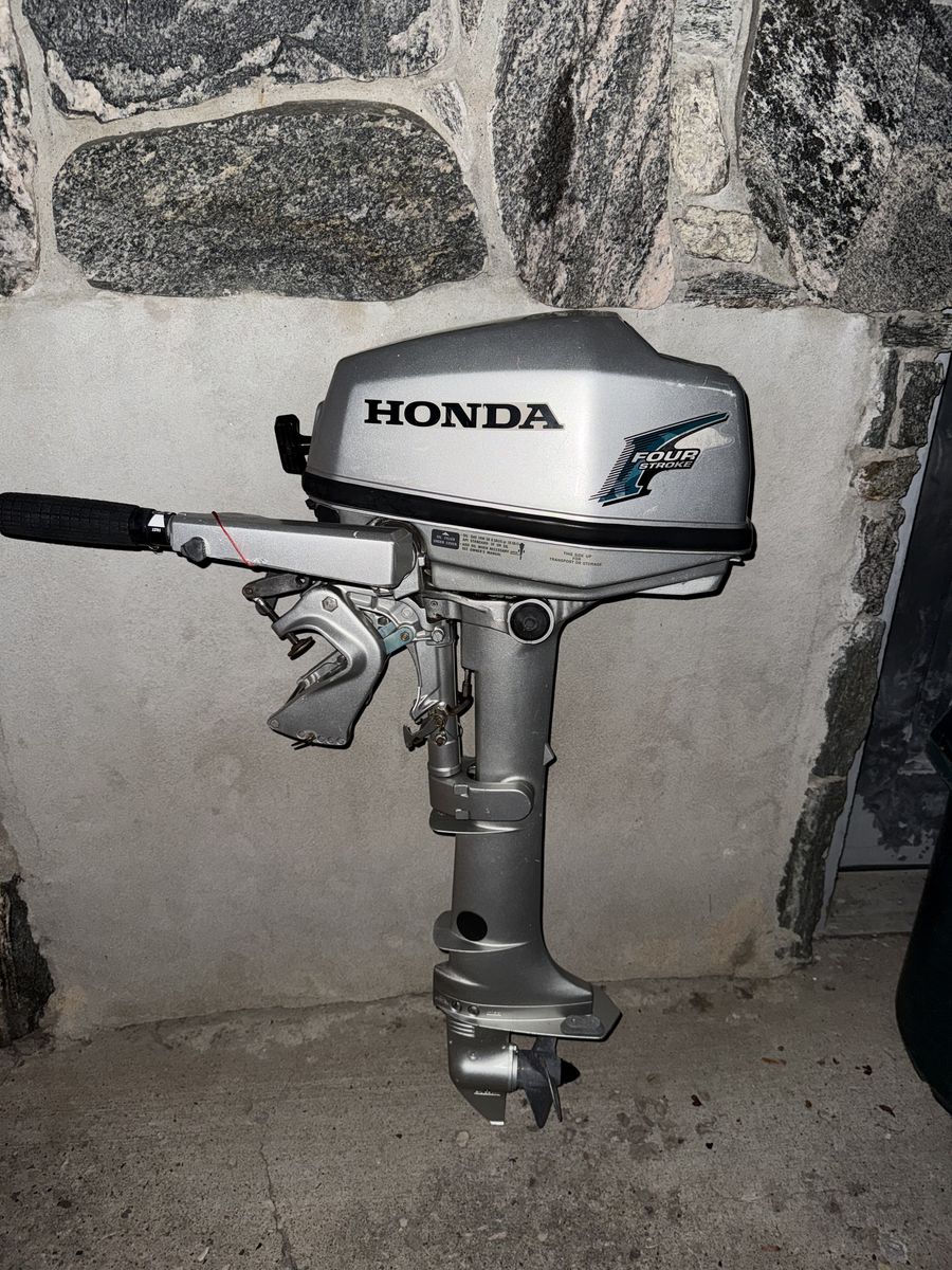 2003 Honda 5hp Longshaft Outboard