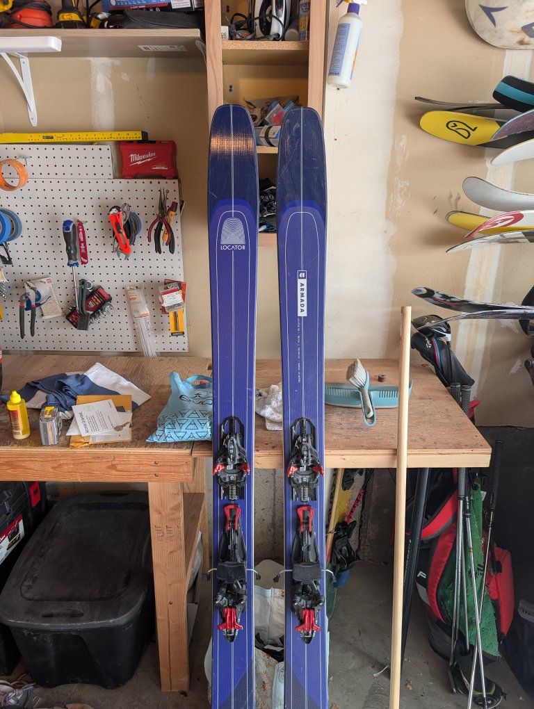 Armada Locator 104 186cm Kingpin 13 w/ Skins