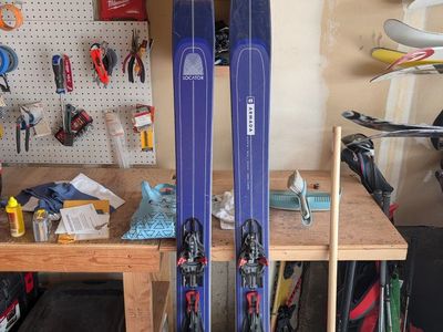 Armada Locator 104 186cm Kingpin 13 w/ Skins