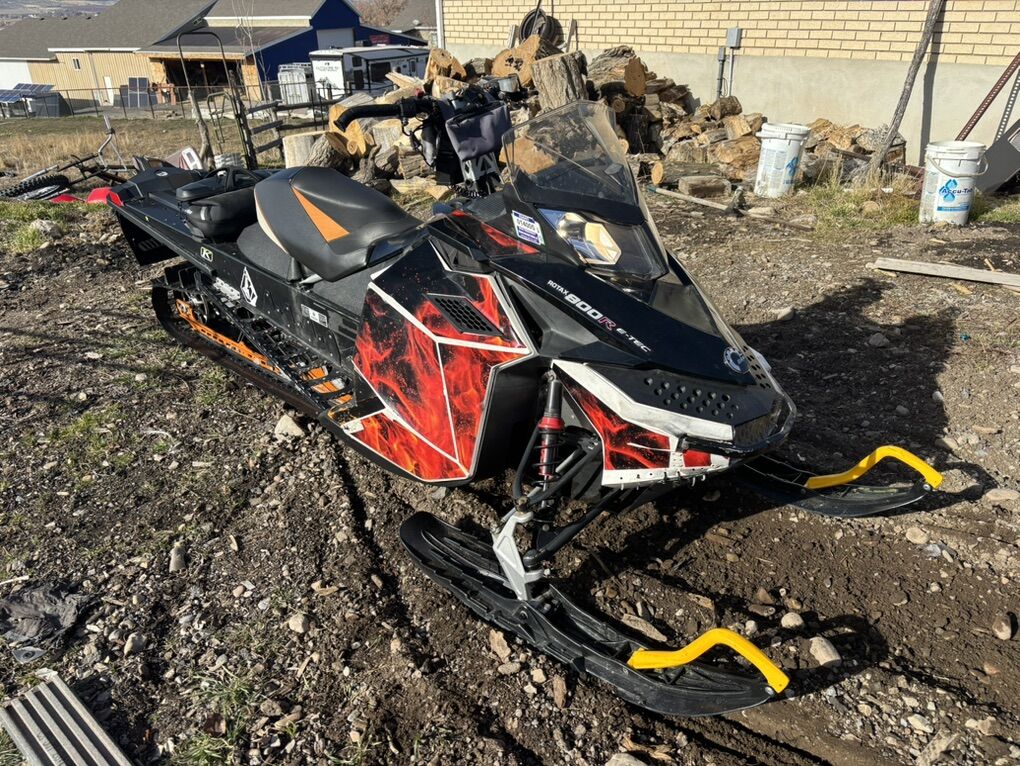 2011 Skidoo 800