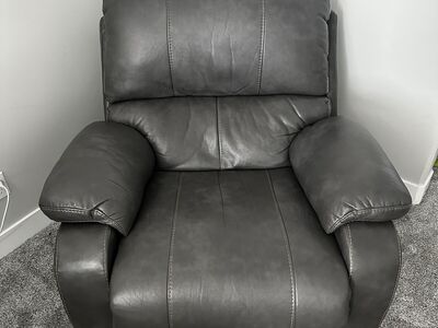 Leather Power Reliner