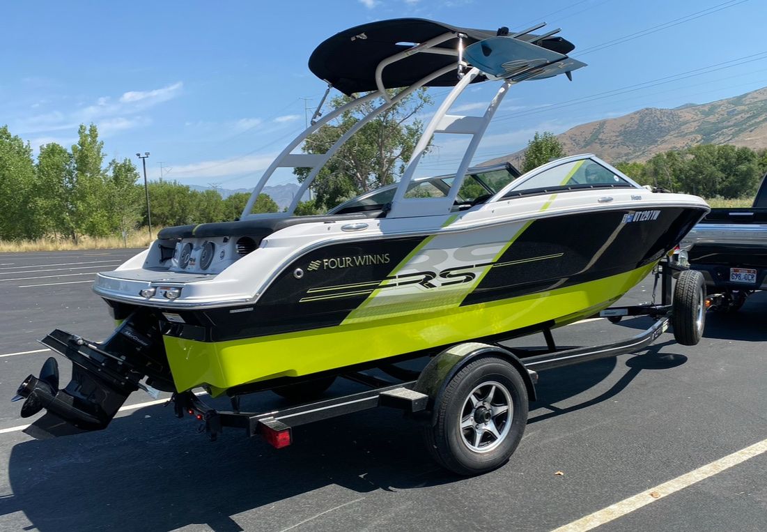 2013 Four Winns 180H