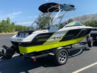 2013 Four Winns 180H