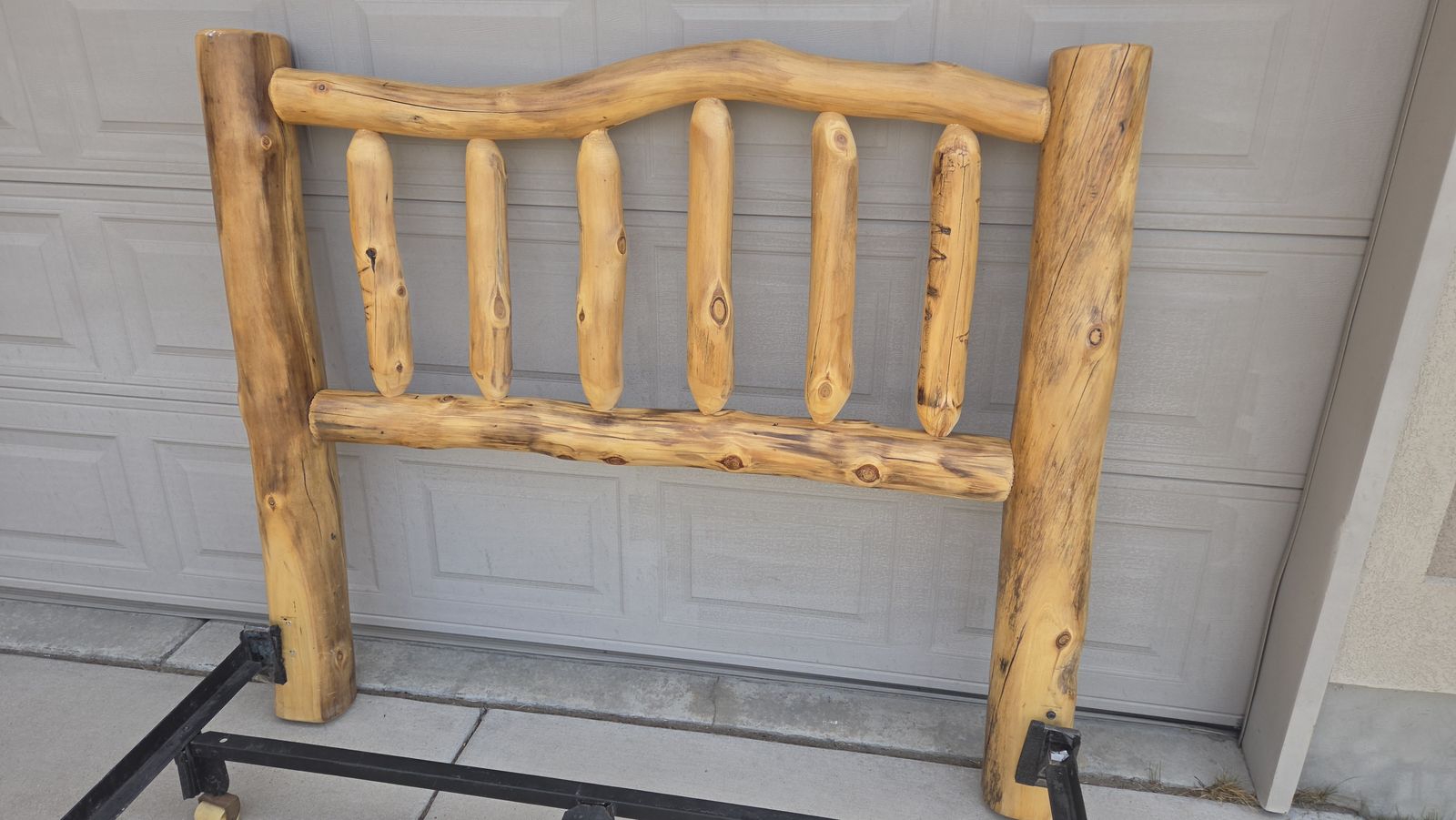 Rustic Bed, Queen Size with Frame