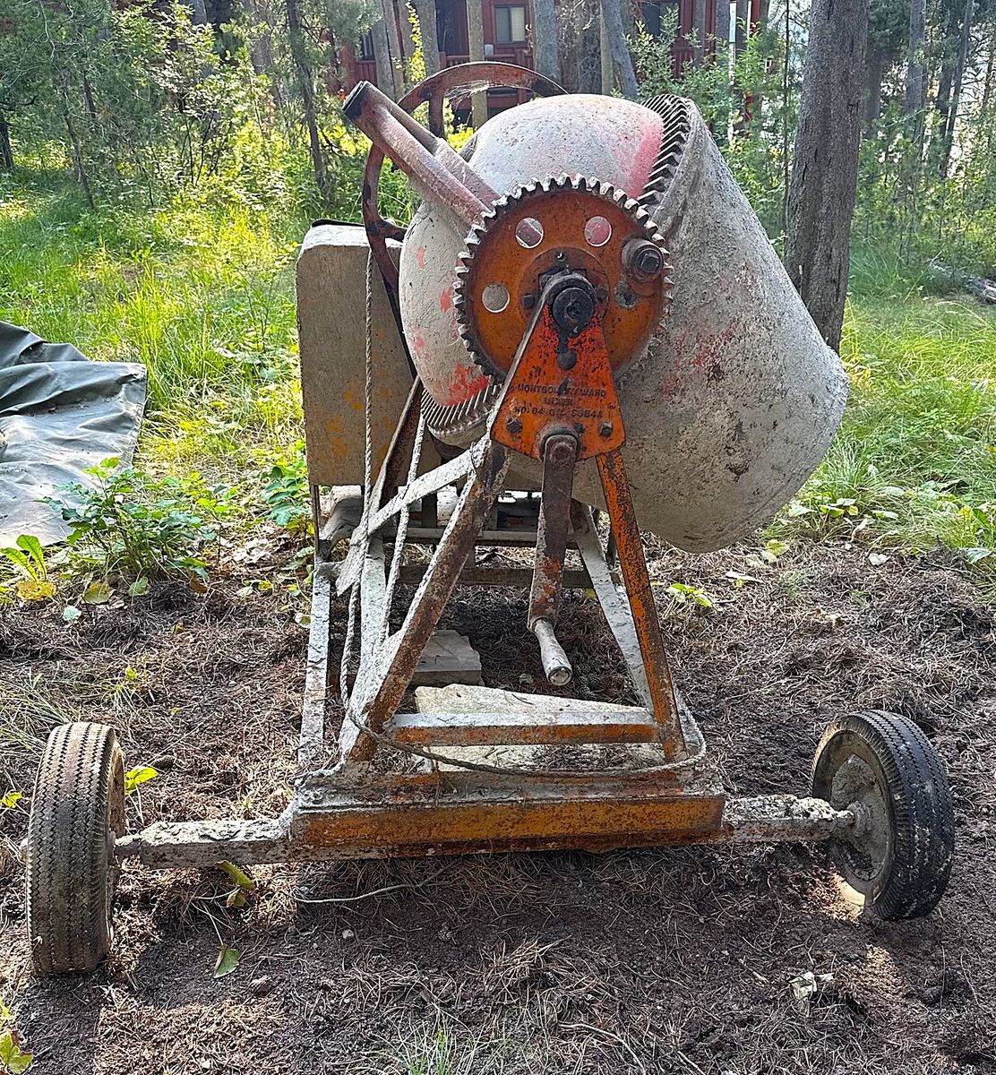 Vintage Montgomery Ward Cement Mixer on Towable Frame Base. Ran When Last Used