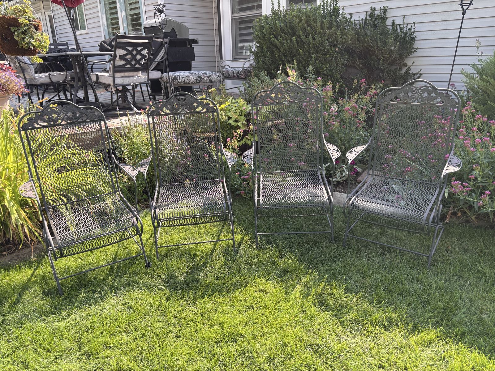 Set Of 4 Vintage Woodard Briarwood Patio Chairs