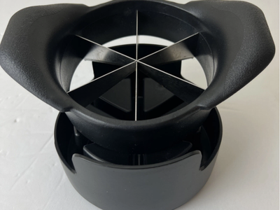 Pampered Chef Veggie Wedger Fruit Vegetable Cutter Slicer 6 wedges #2417