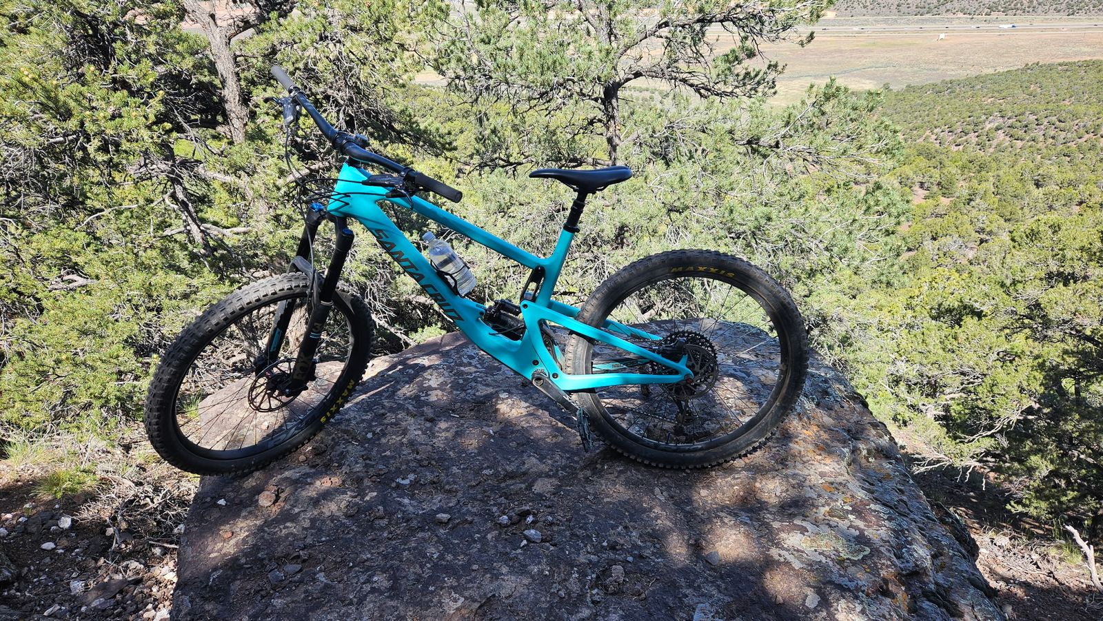 2019 Santa Cruz Bronson C S-build. SRAM gx eagle derailleur. SRAM code r brakes.