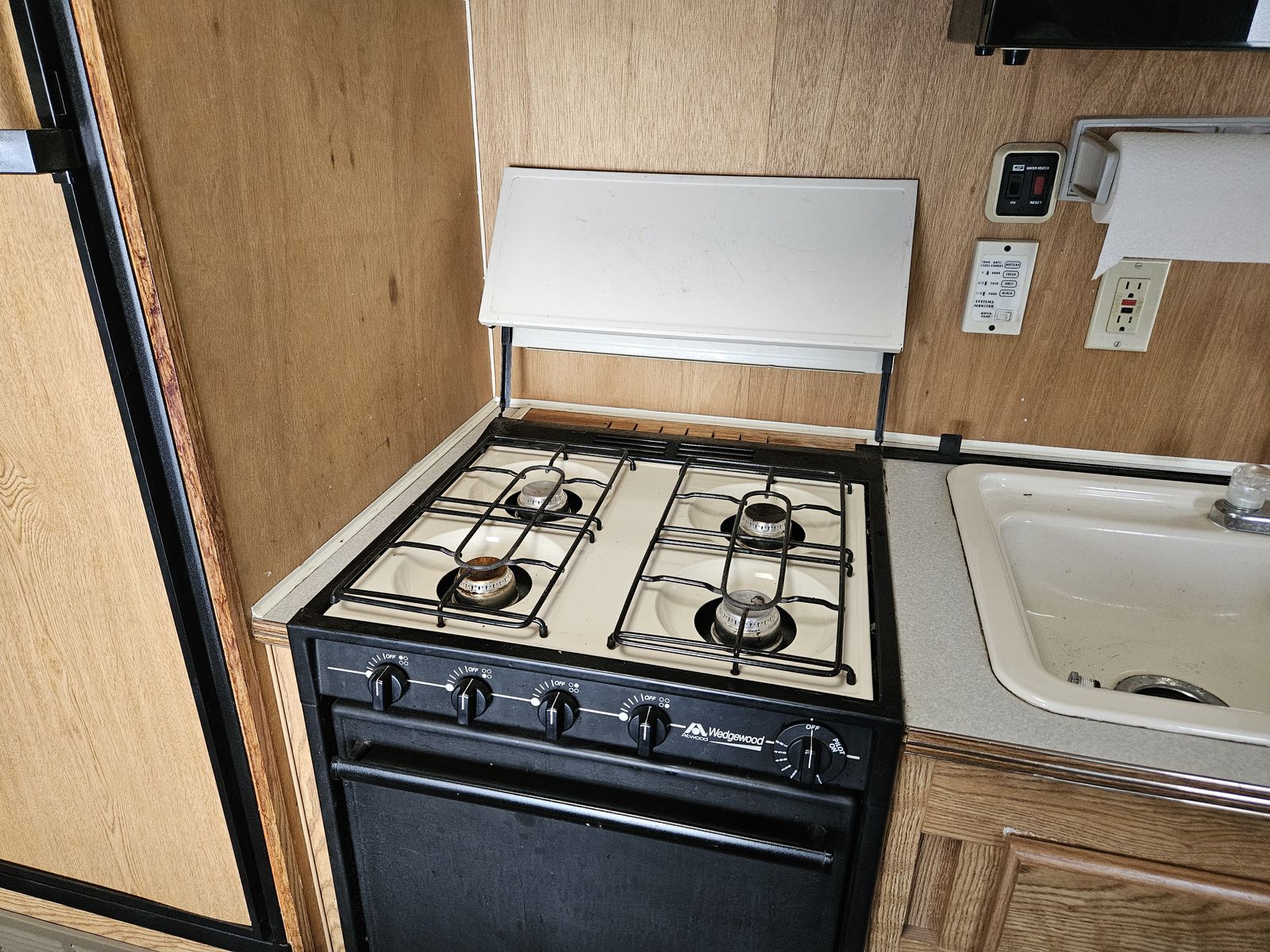 Main image 5