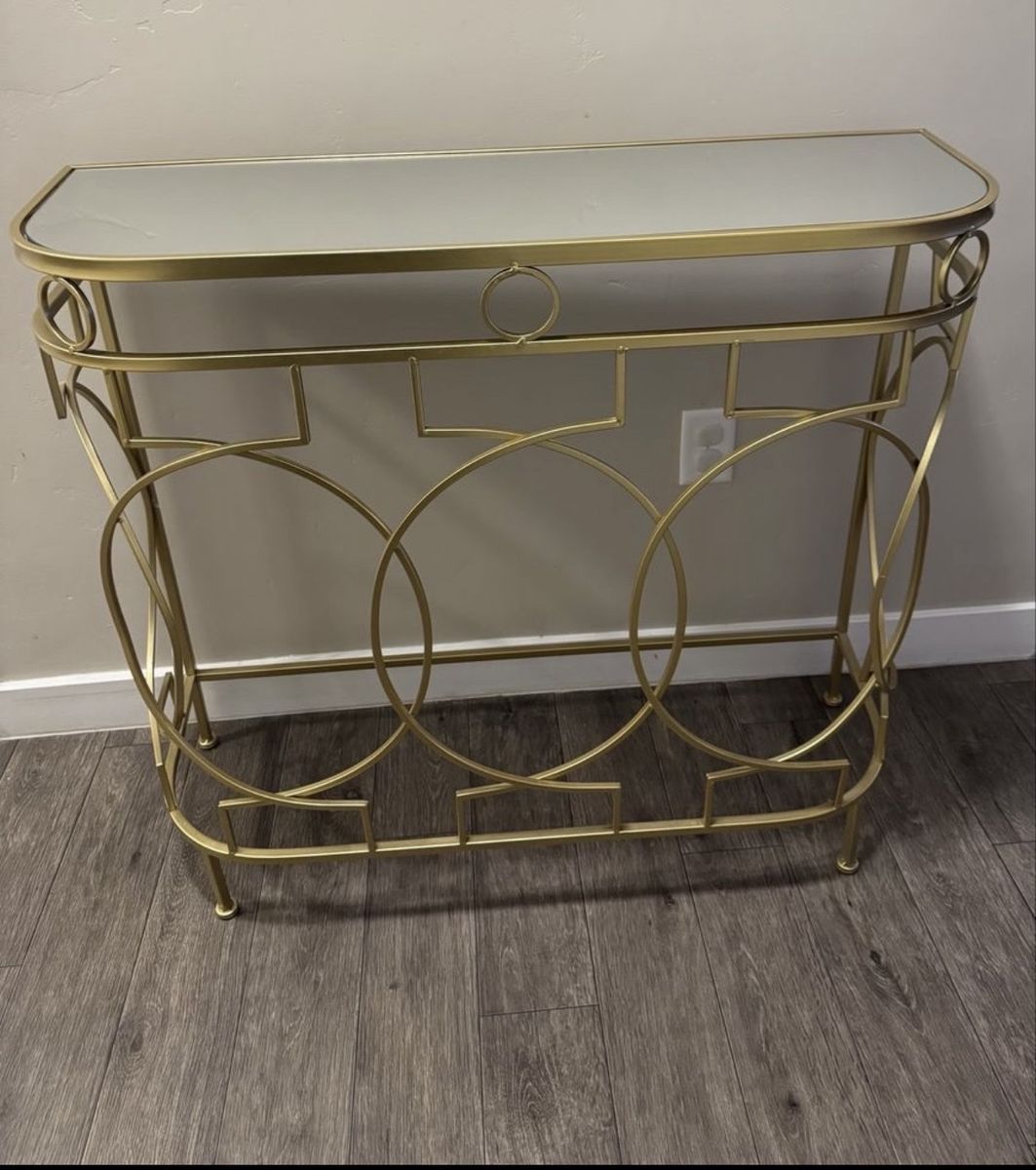 Gold Entry Table