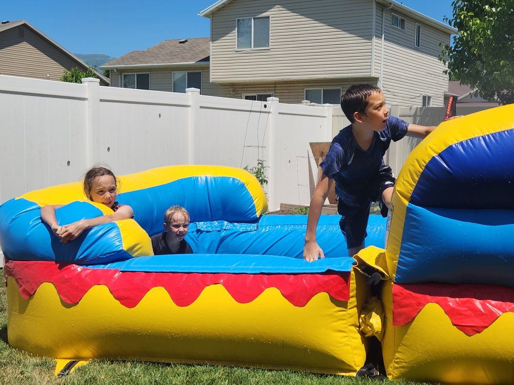 Bounce House Water Slide Combo– FREE Overnight