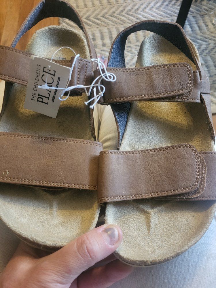 Girls Size 4 The Children's Place  Hook and Loop Sandals NEW