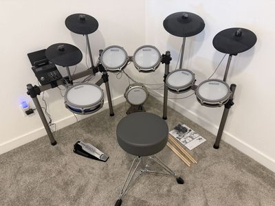 Simmons Titan 70 with drum throne