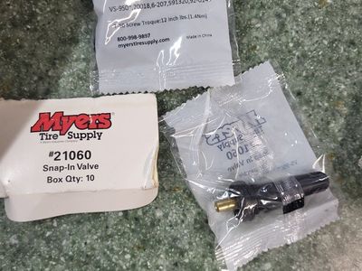 Myers Tire Supply 21060 Snap-In Valve Box Qty: 10 & Fibre-Metal Honeywell 5000 Adjustable Speedy Mounting Loop
